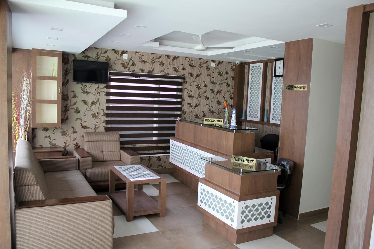 Collection O 8267 Galaxy Hotel Kochi