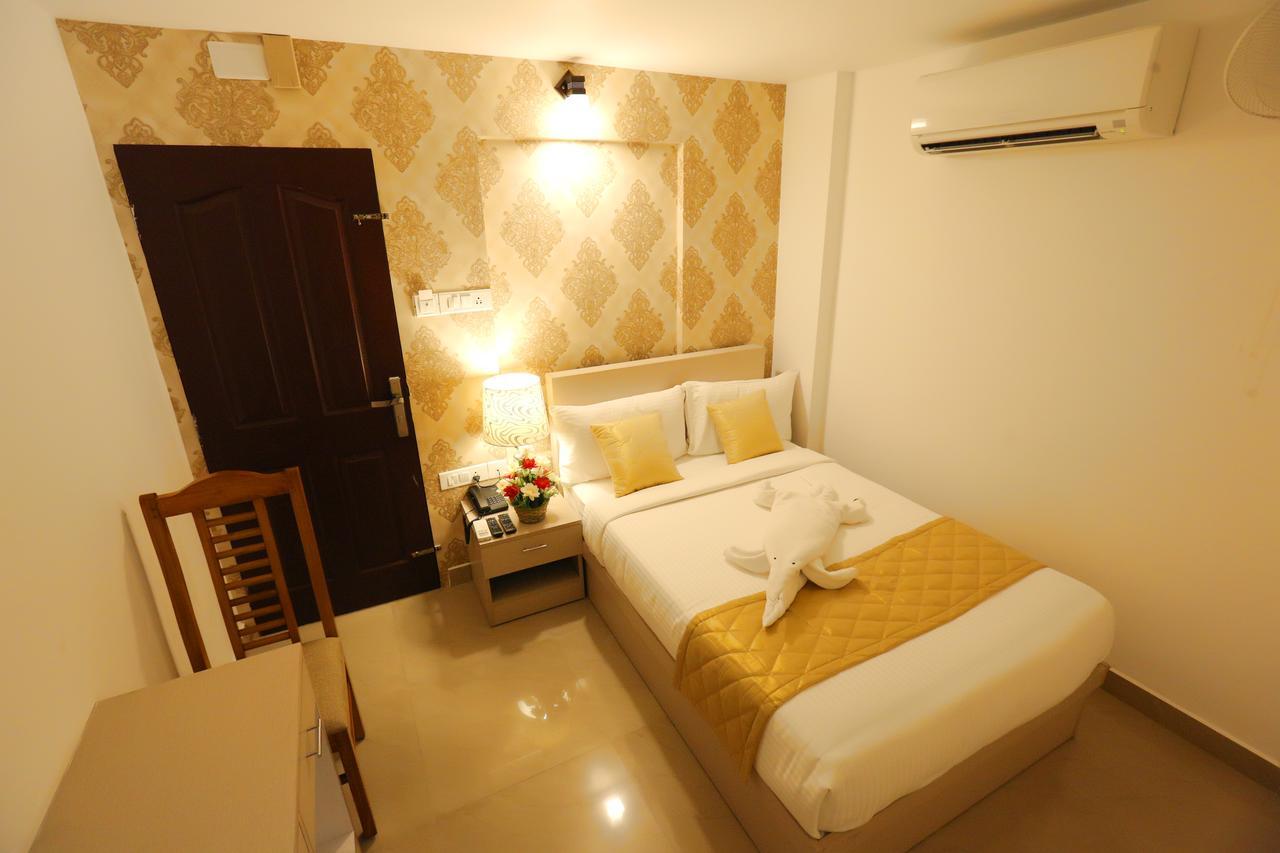 Swarna Residency Hotel Kochi