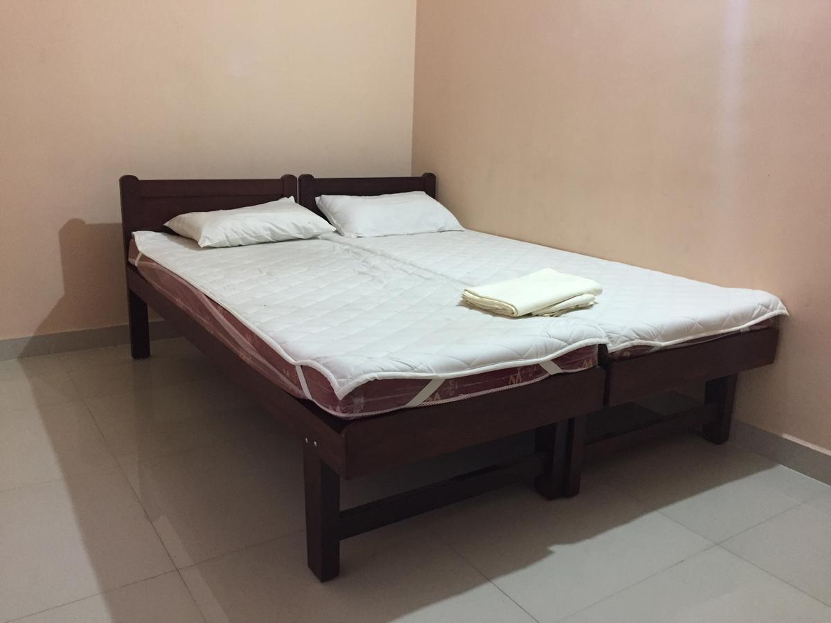 Mega Tourist Palarivattom 2* Kochi