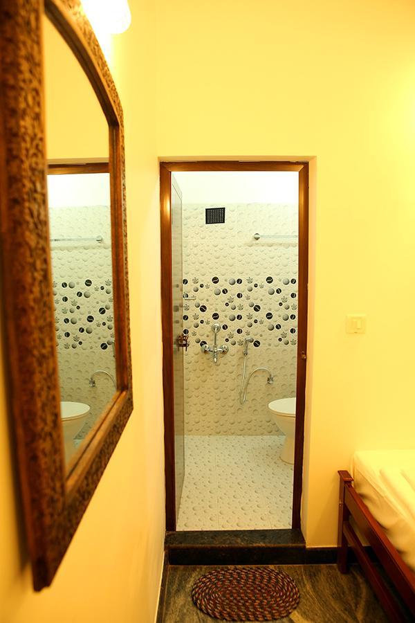 Janatha Bed & Breakfast Kochi