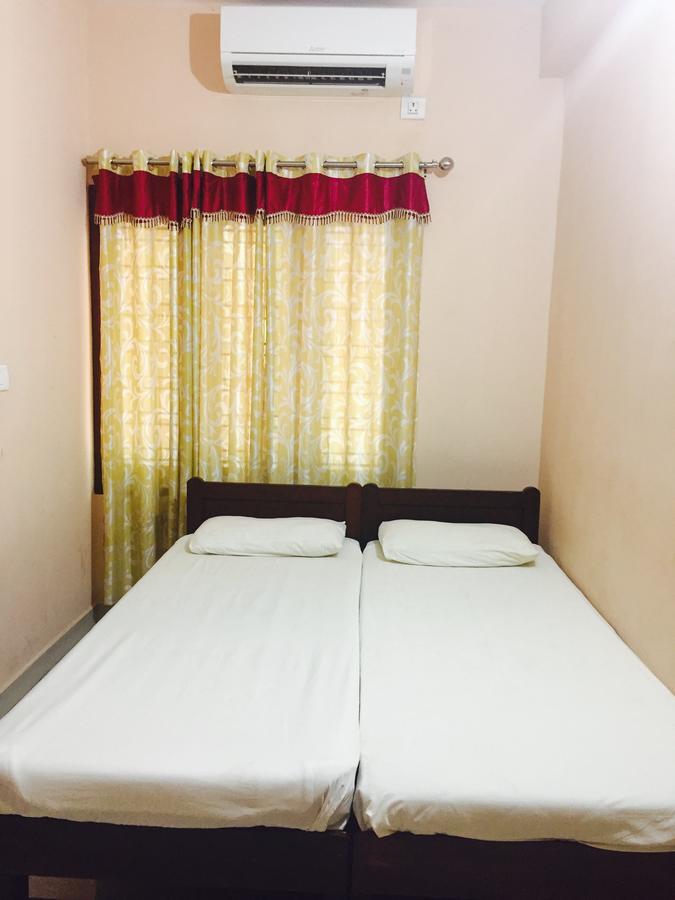 Mega Tourist Palarivattom Hotel 2*