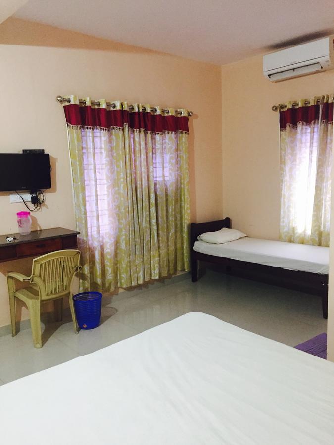 Mega Tourist Palarivattom 2* Kochi