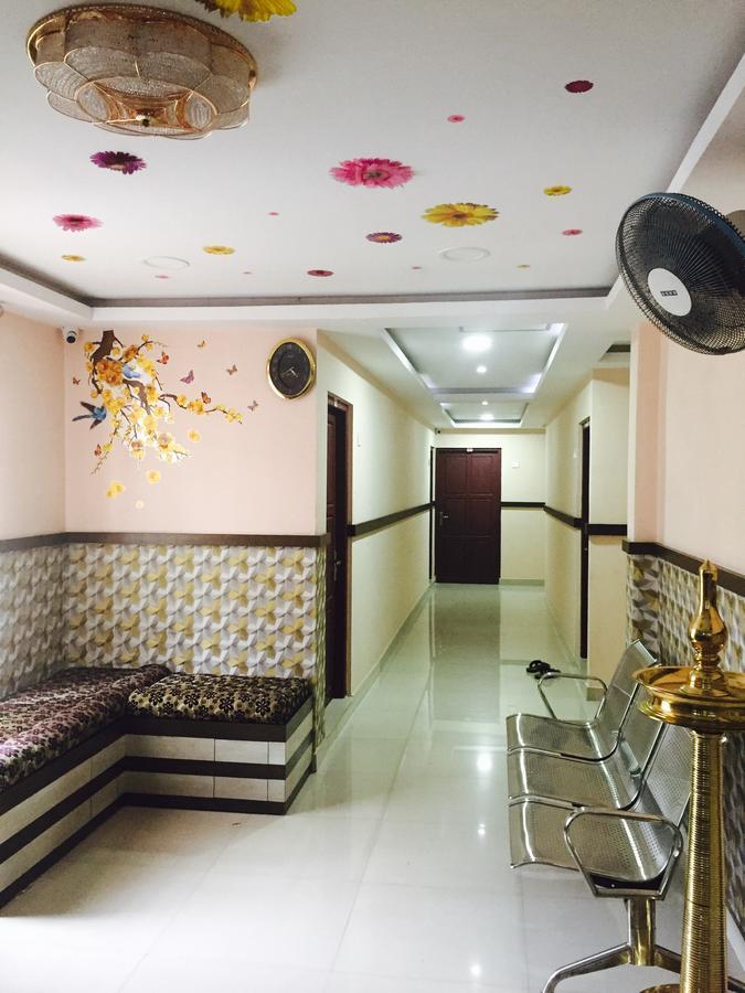Mega Tourist Palarivattom 2* Kochi