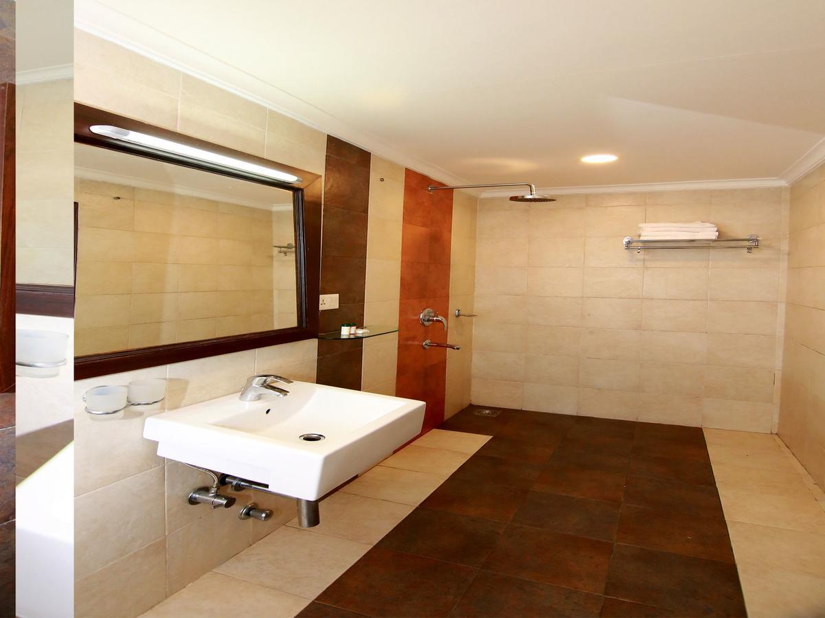 Emarald Cochin Hotel 3*