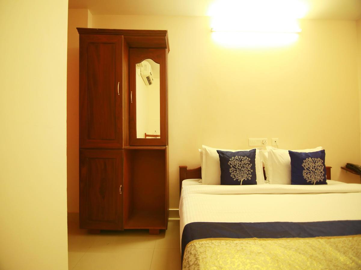 Oyo 4824 Star 2* Kochi