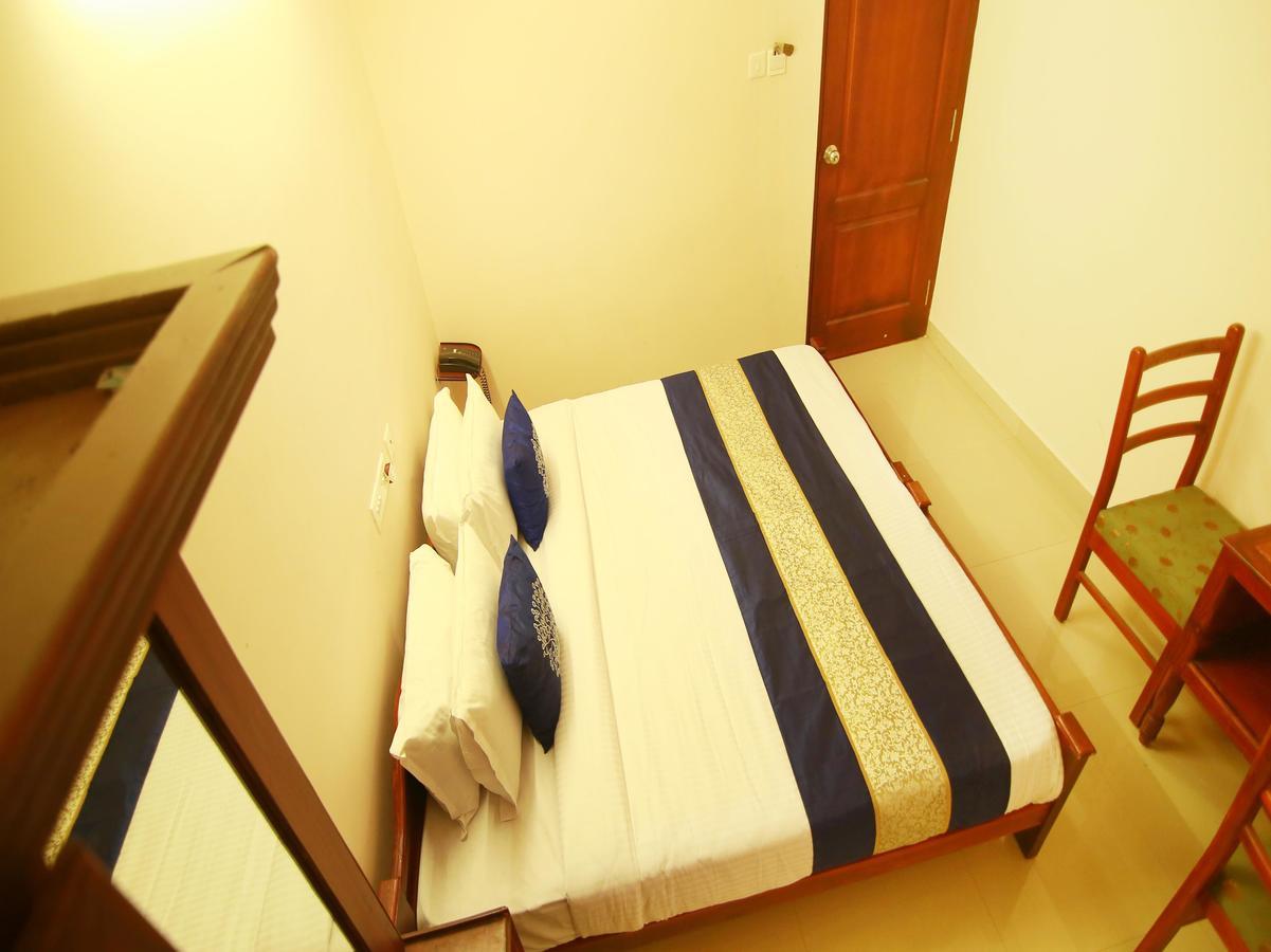 Oyo 4824 Star Kochi
