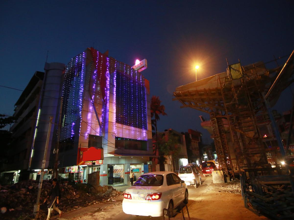 Oyo 4824 Star Kochi