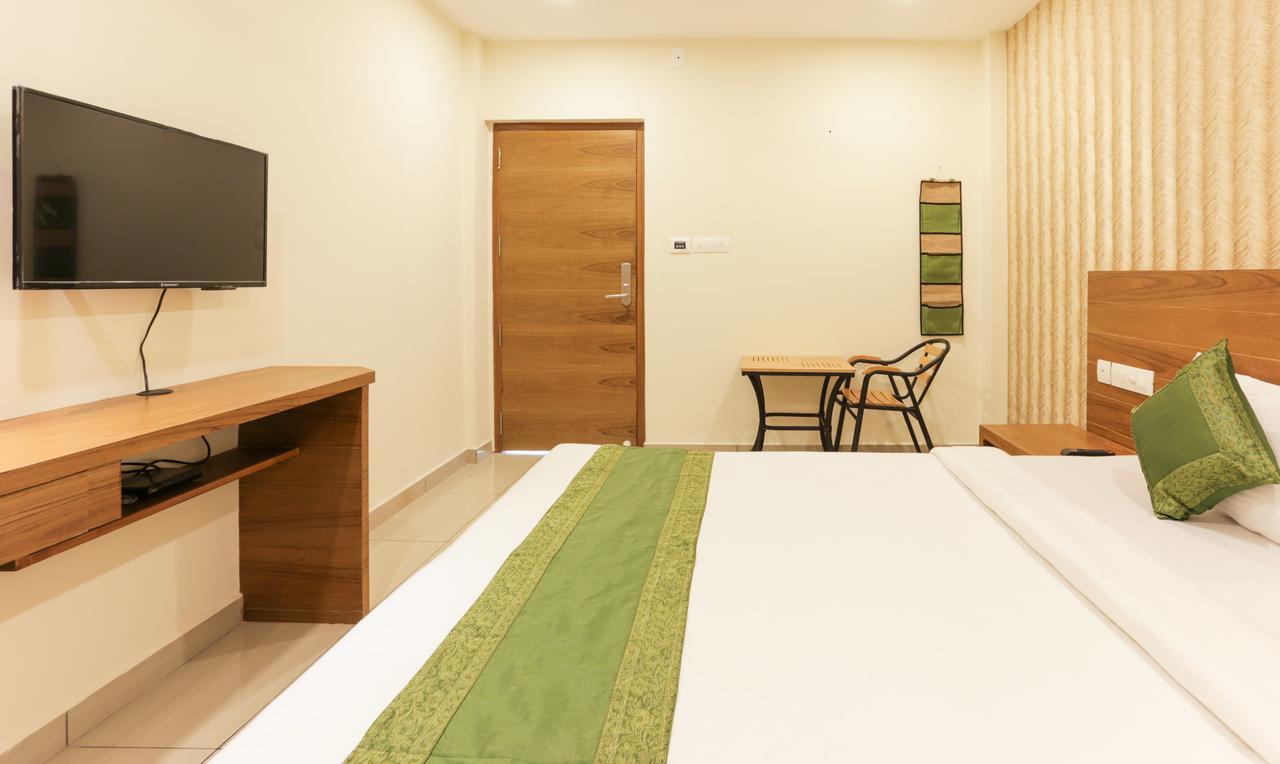 Treebo Trend Cmks Gulmohar Hotel 3*