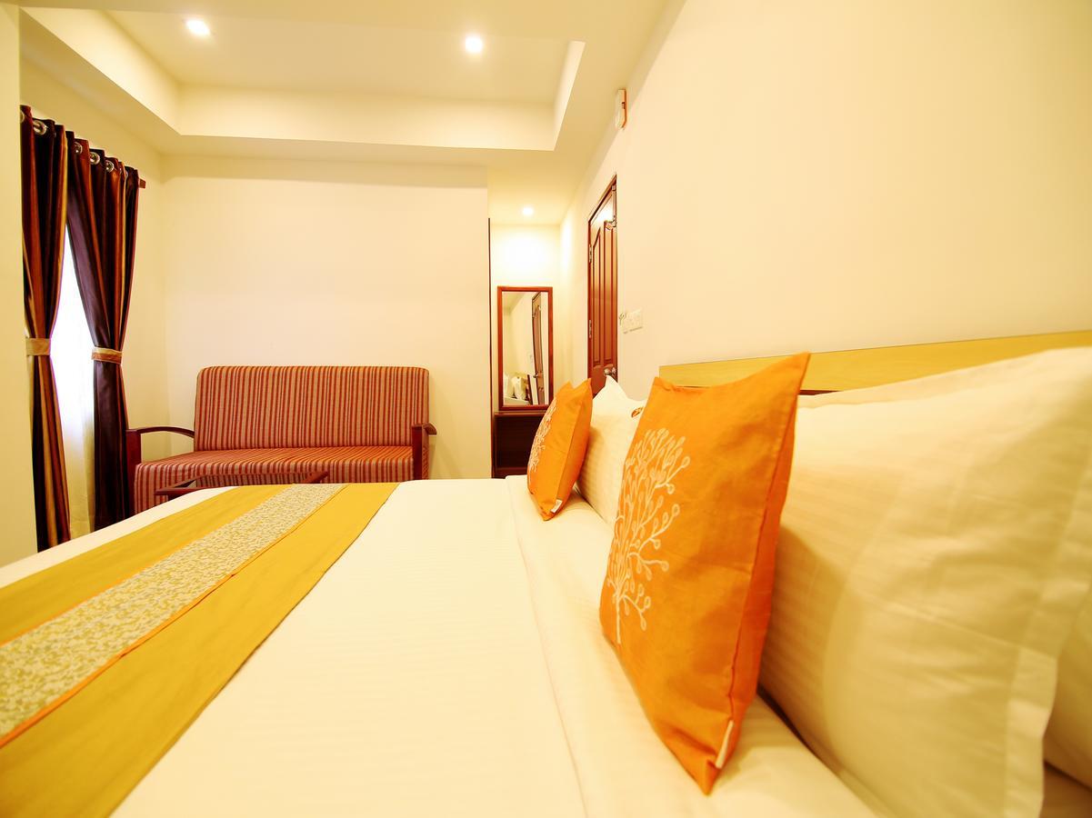 Oyo 3283 Puthens Capitol 3* Kochi