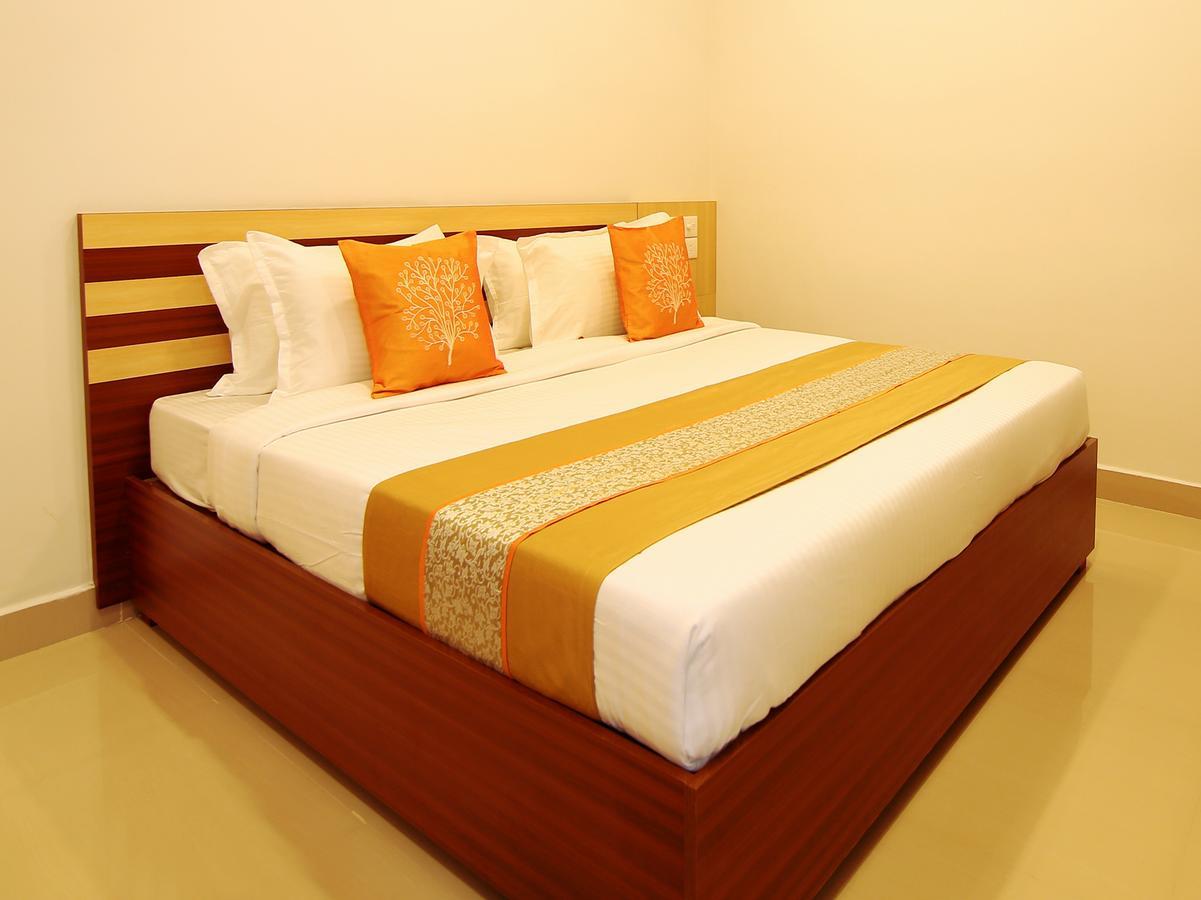 Oyo 3283 Puthens Capitol Kochi