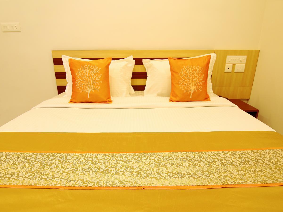 Oyo 3283 Puthens Capitol Hotel