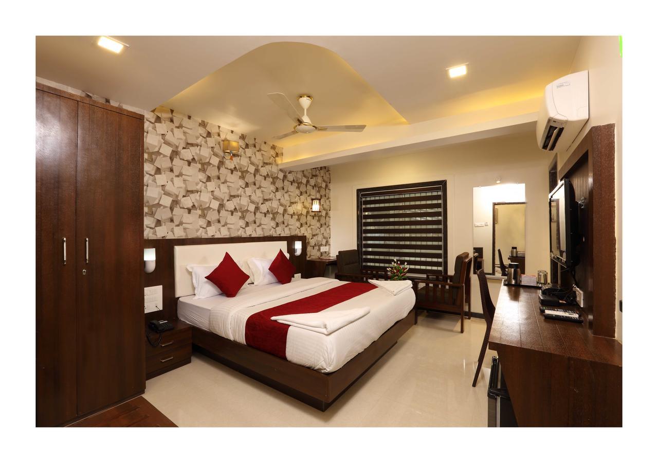 Caprice Hotel