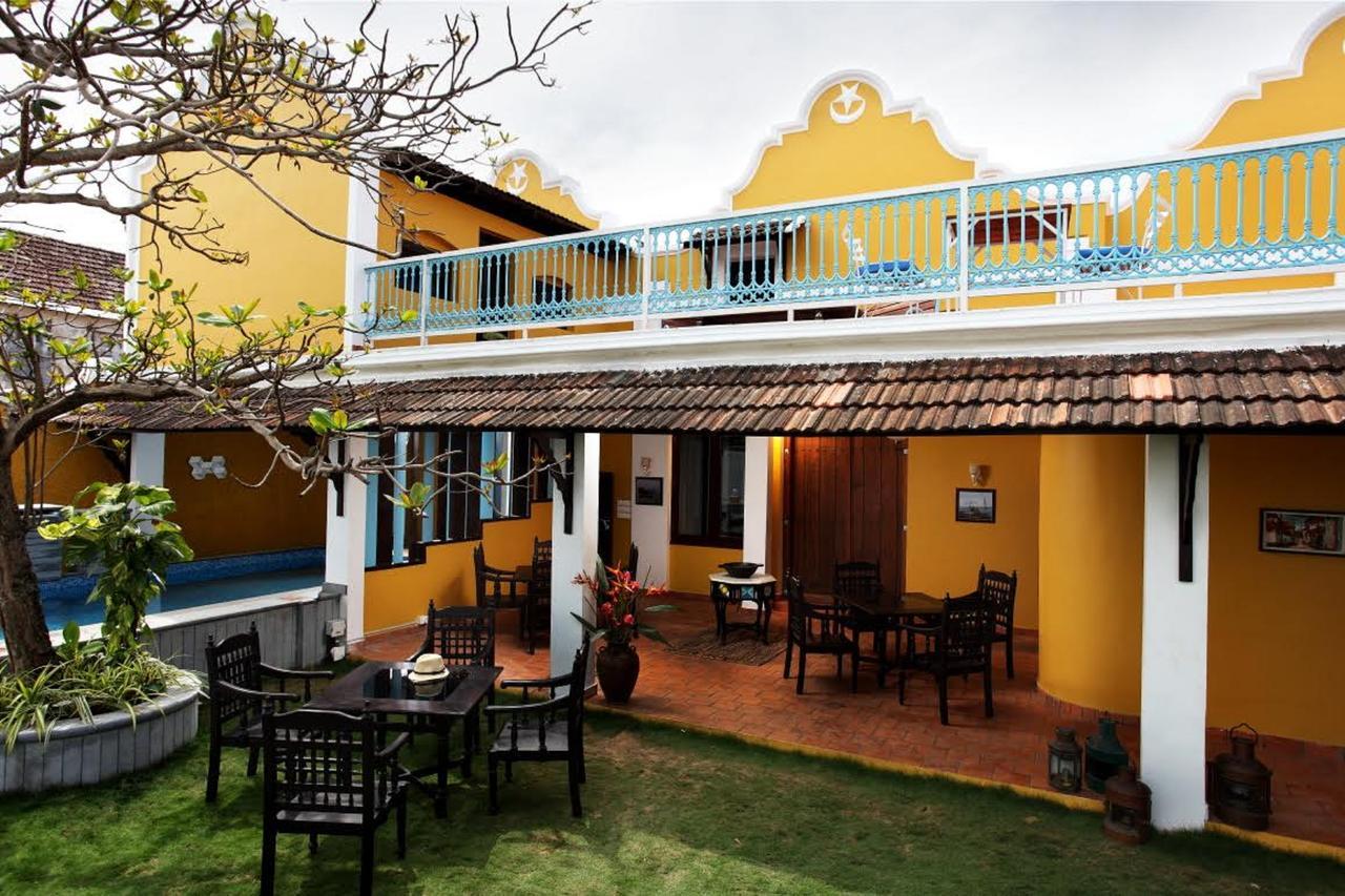 Bloom Boutique Waterfront Hotel