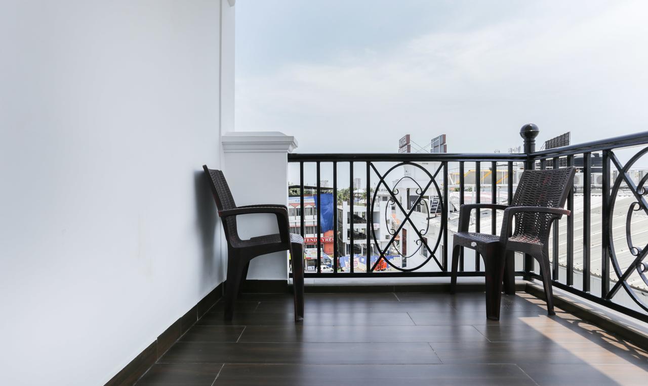 Crown Hotel 3*