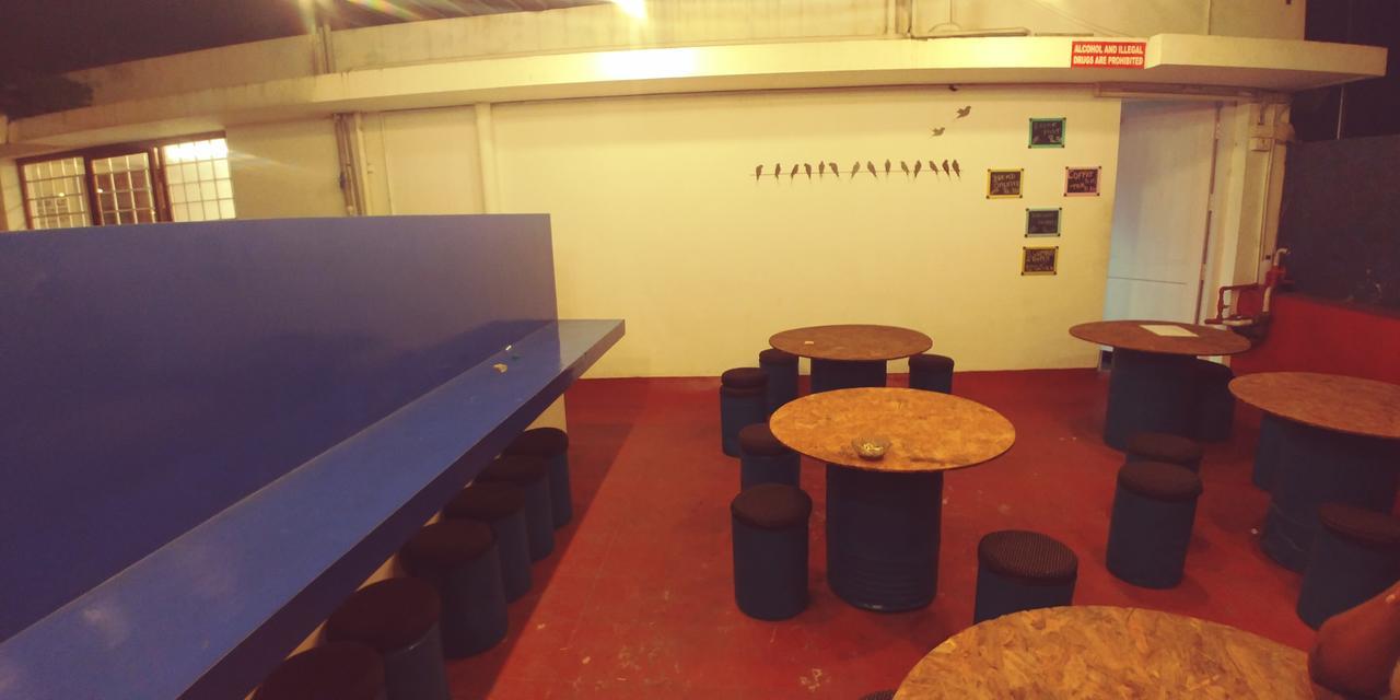 Hostel By The Sea *