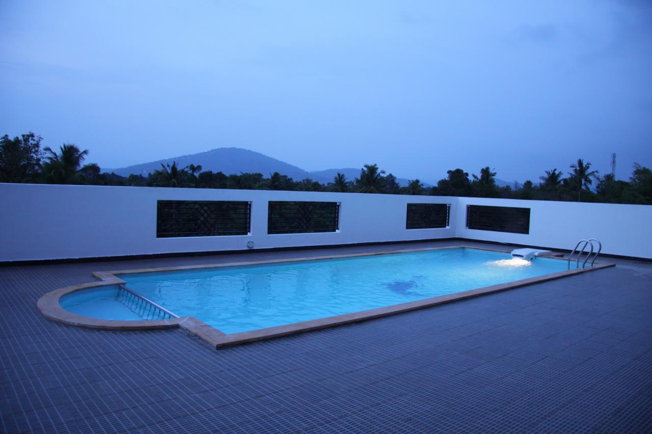 Dewland Cochin Hotel