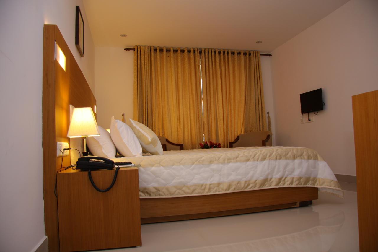 Dewland Cochin Hotel