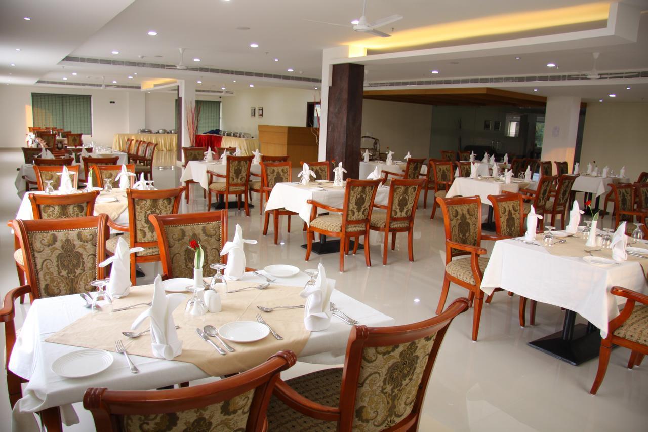 Dewland Cochin Hotel 4*