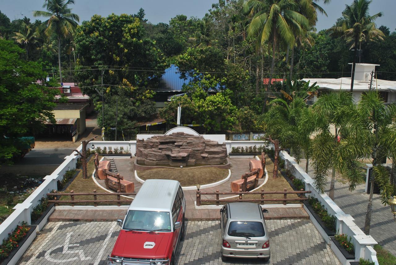 Dewland Cochin Hotel 4*