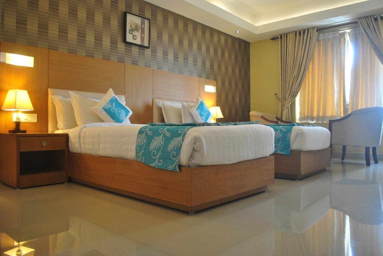 Dewland Cochin Hotel