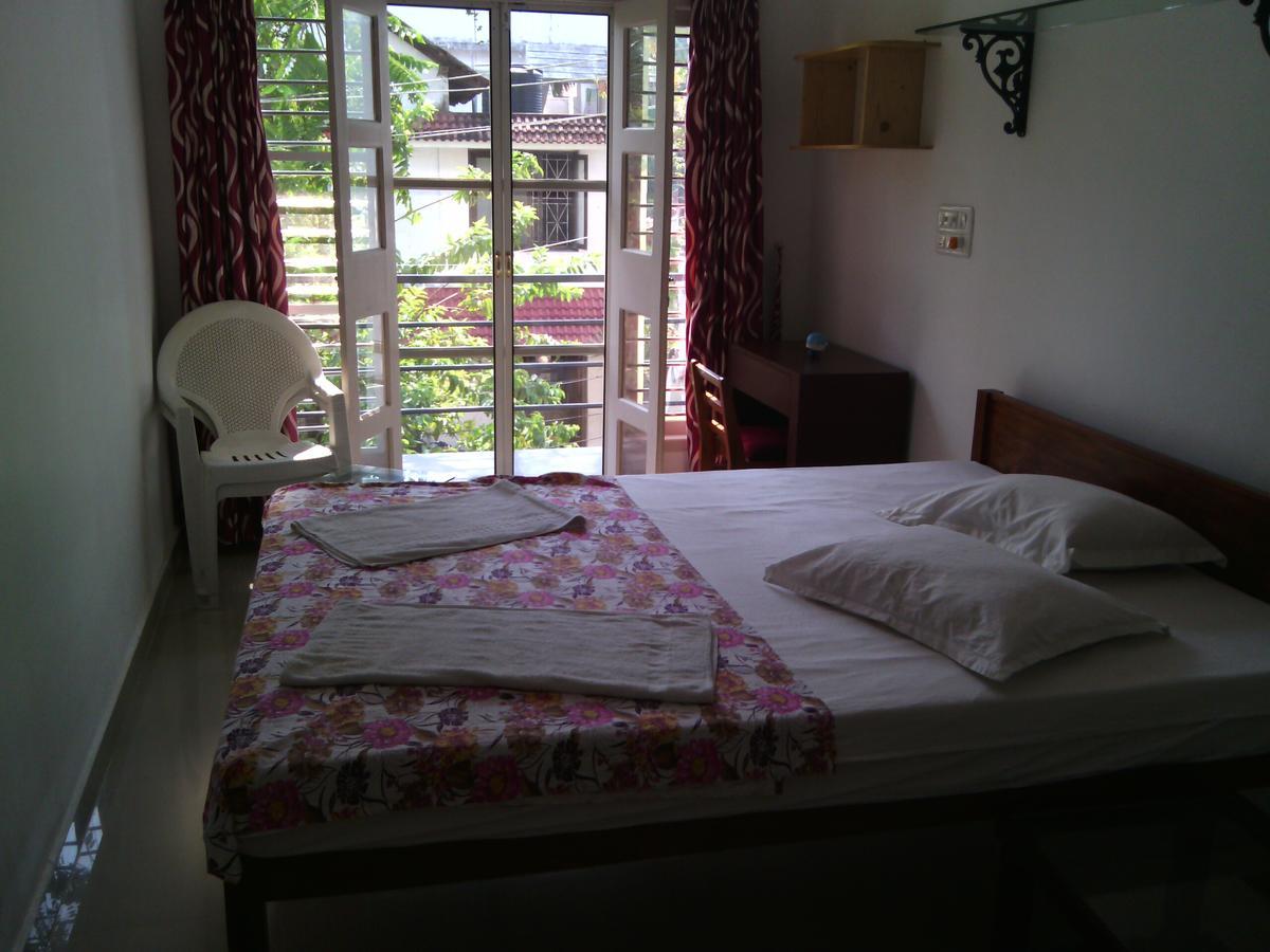 Nathans Hotel 2*