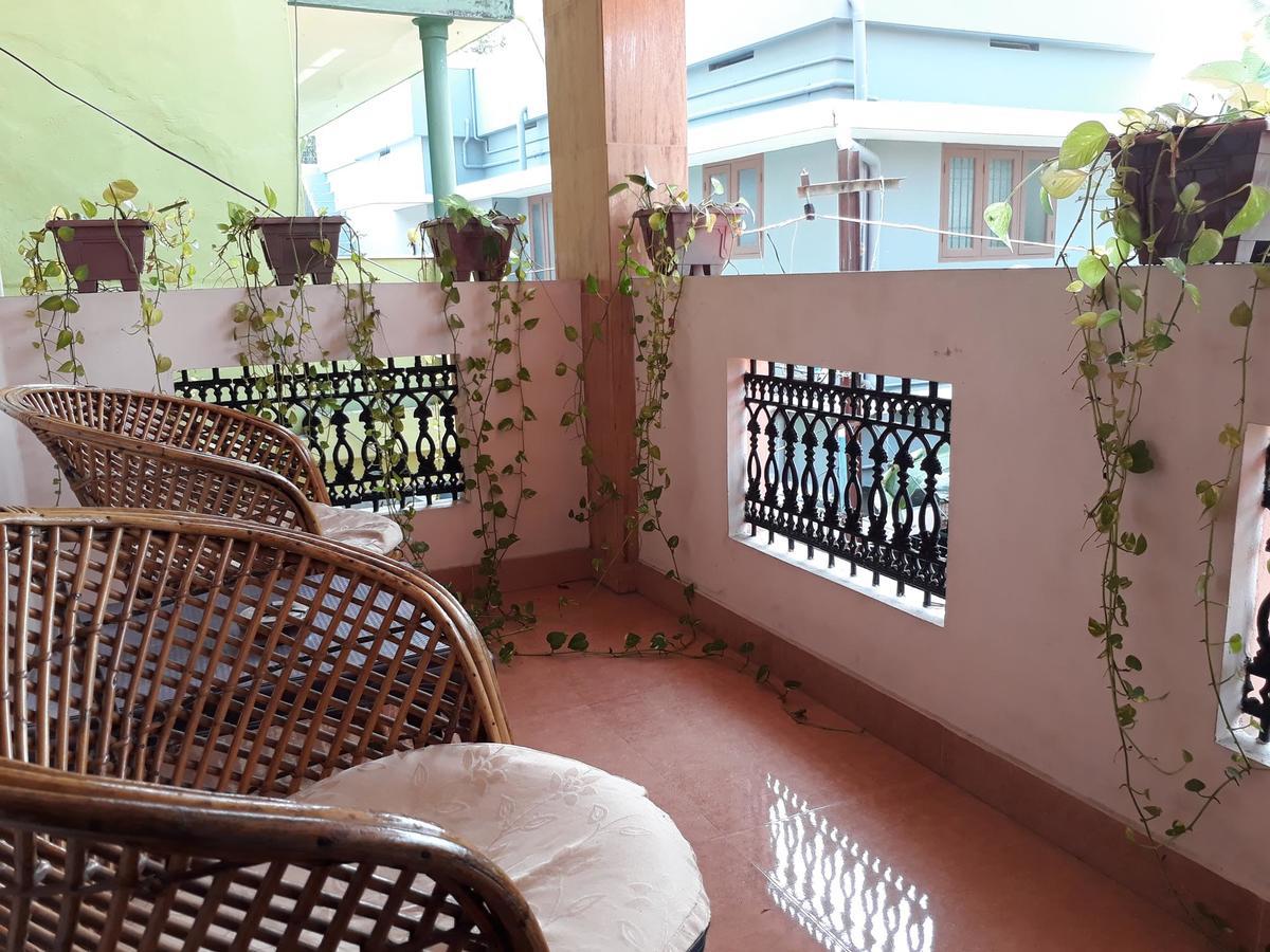 Valiyathayil * Kochi