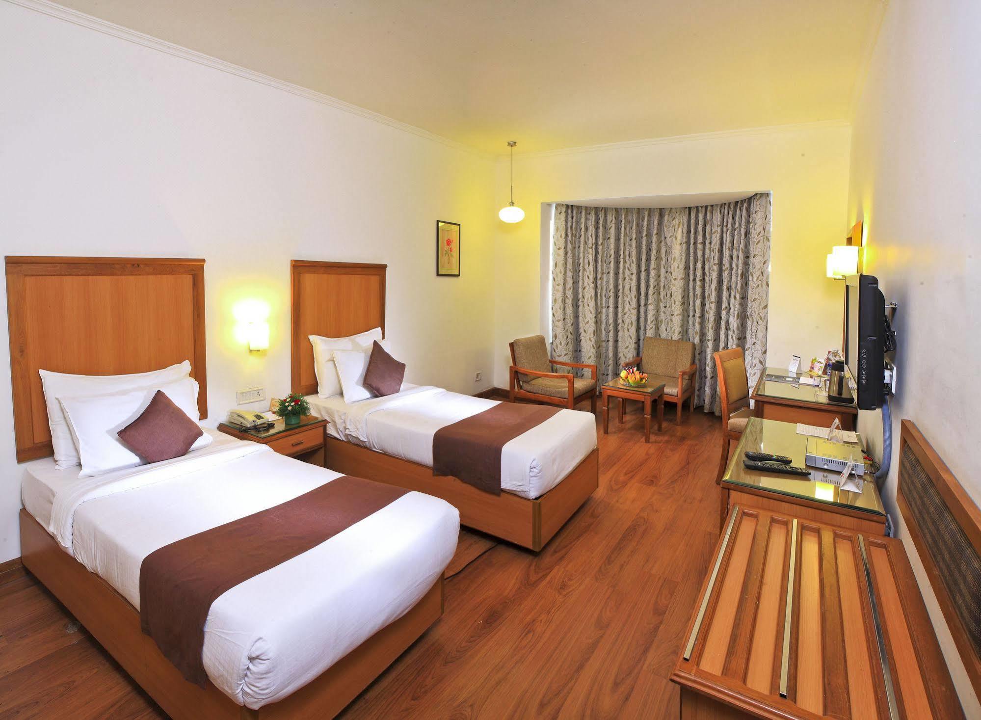 Abad Plaza 4* Kochi