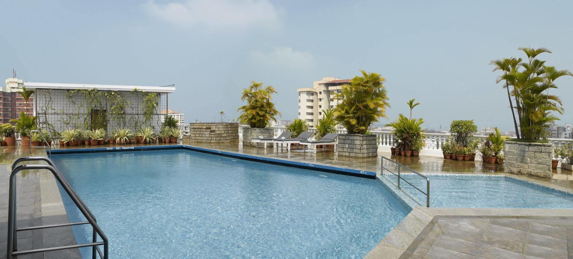 Abad Plaza Hotel Kochi