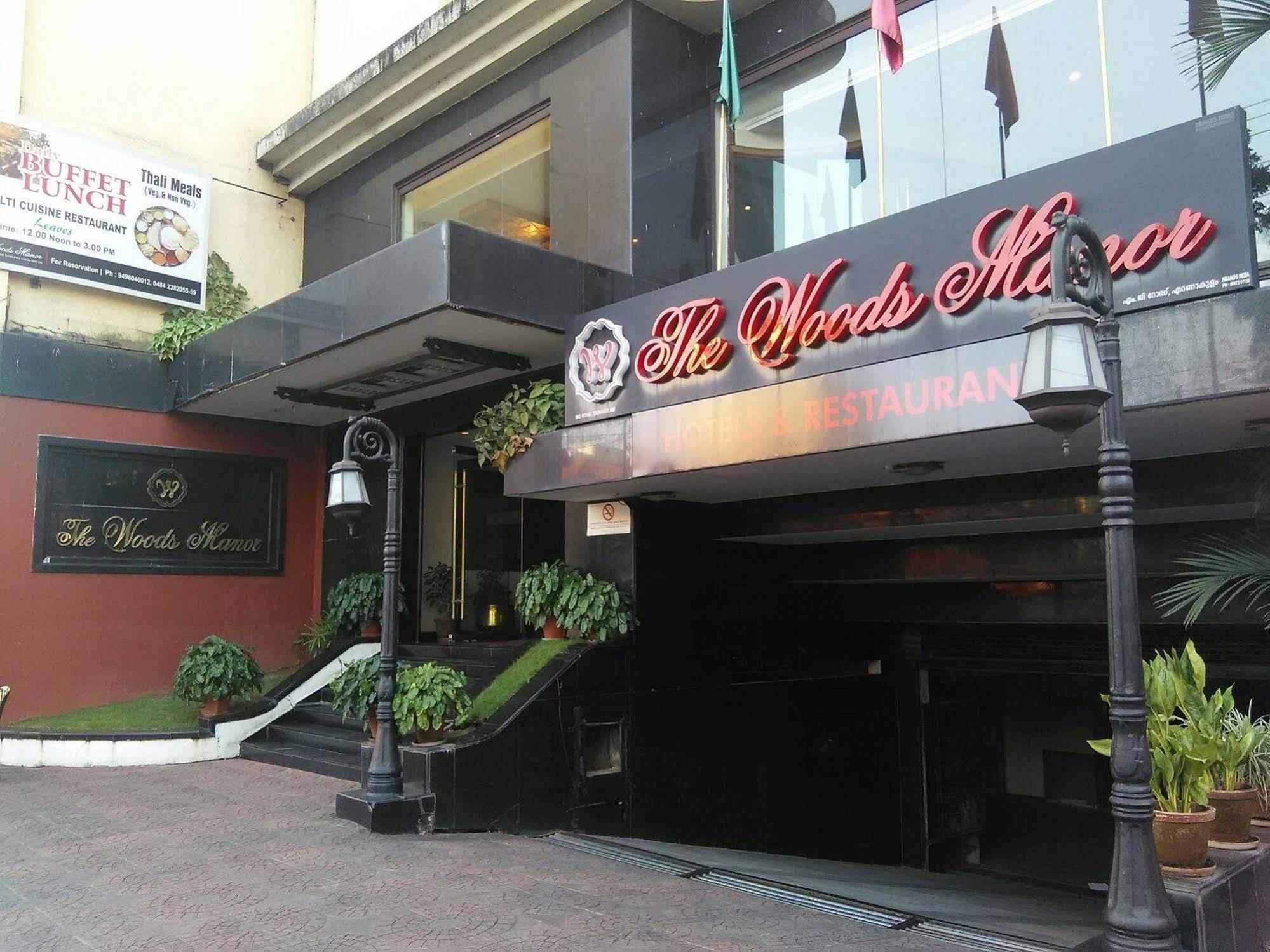 The Woods Manor Mg Road Hotel 3*