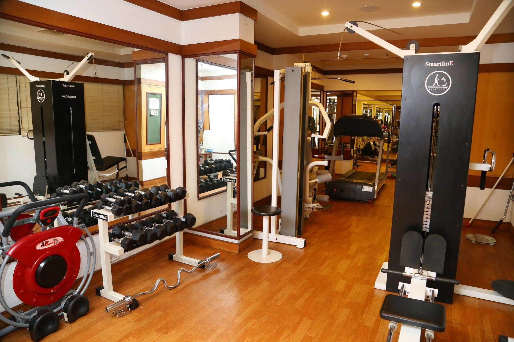 Hotel Gokulam Park & Convention Centre 3*