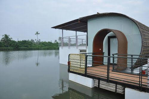 Boche Island - Kumbalangi 5*