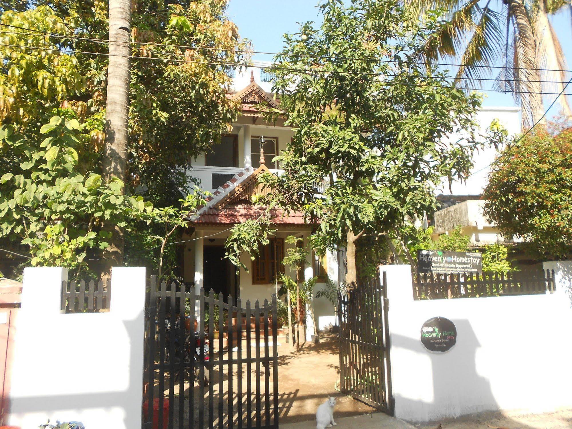 Homestay Heavenly *