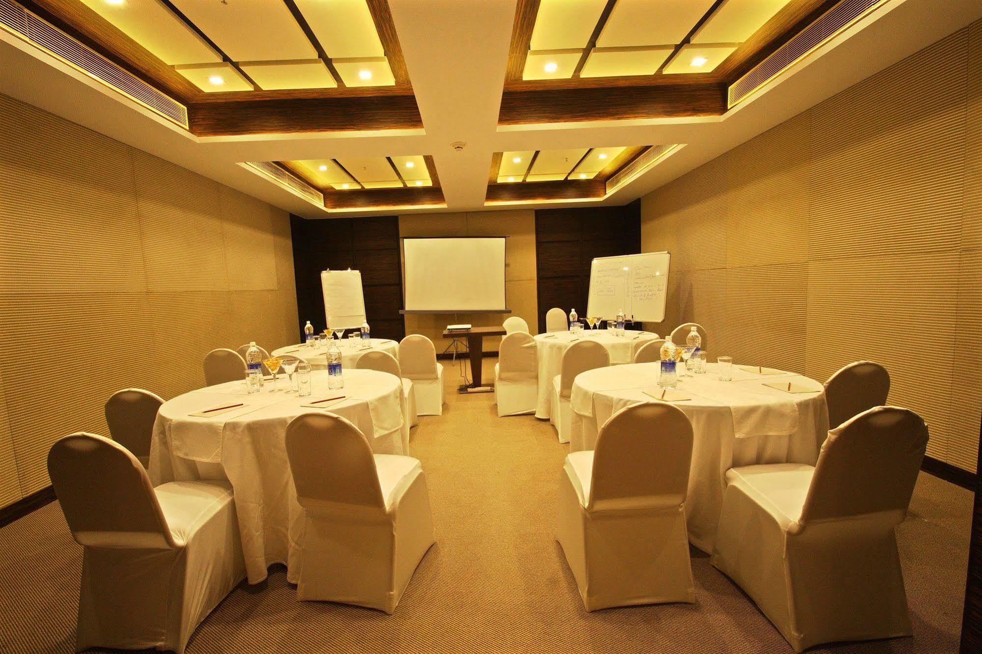 Hotel Beaumonde The Fern Kochi