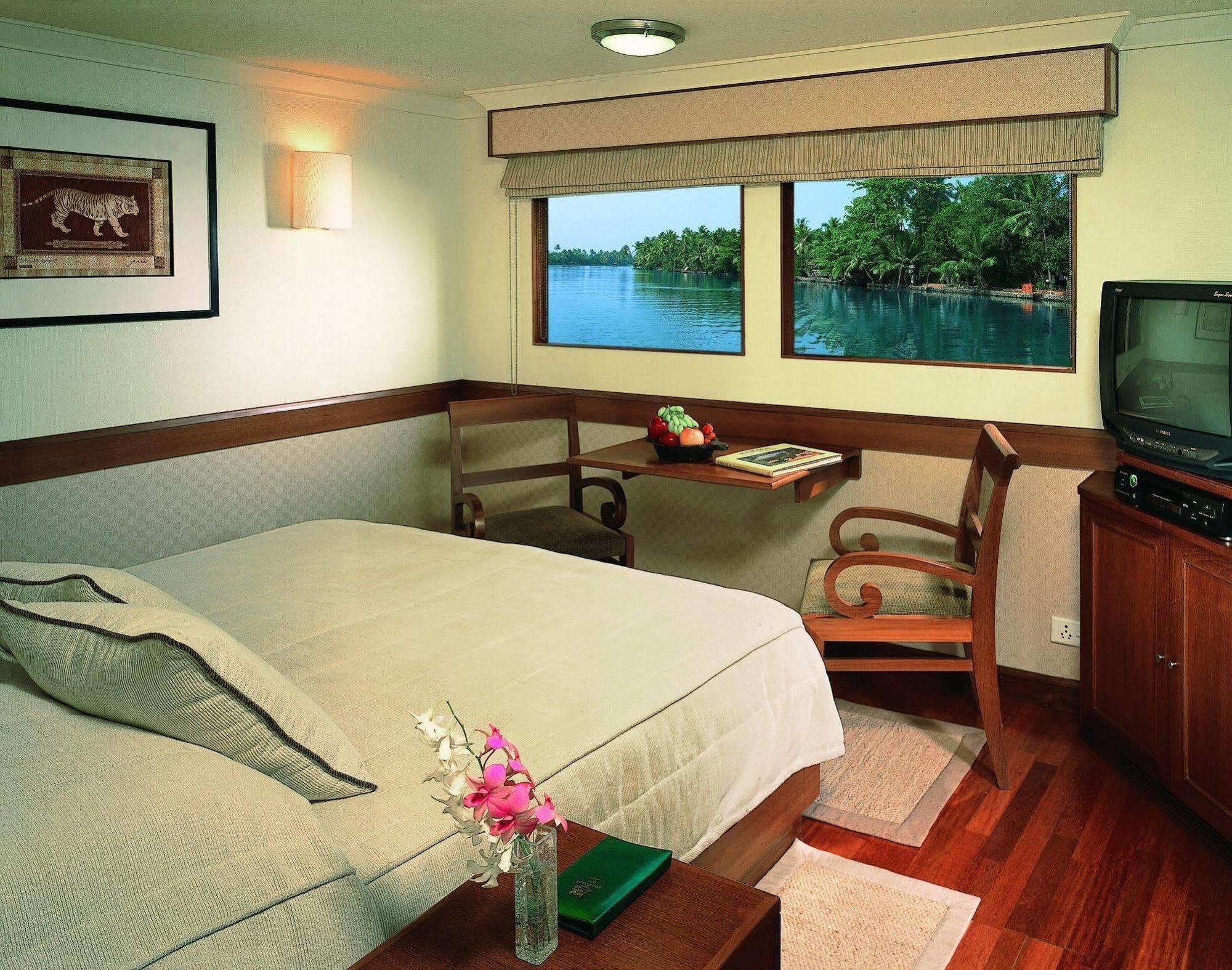 Hotel The Fern-an Ecotel Hotel, 5*