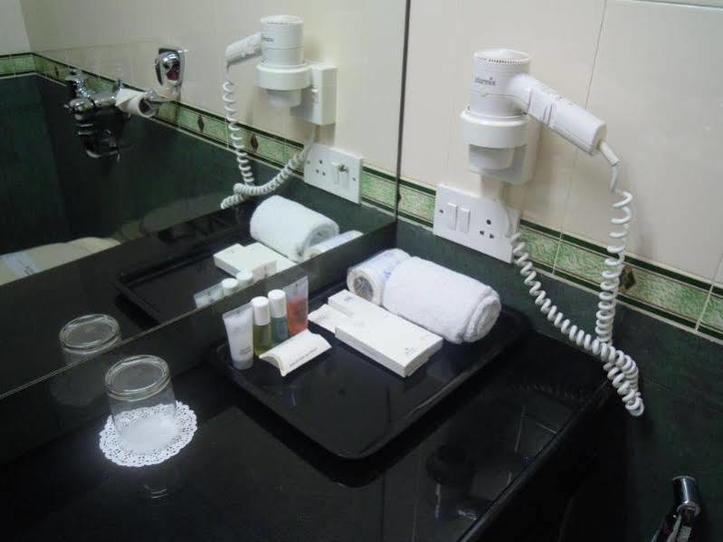 The Avenue Center 3* Kochi