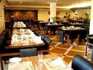 The Avenue Center 3* Kochi