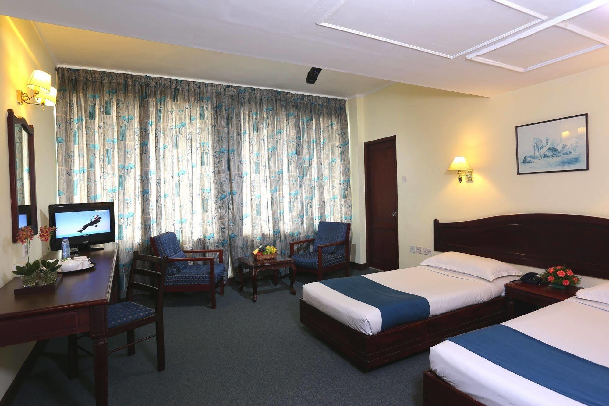 Hotel The International Kochi