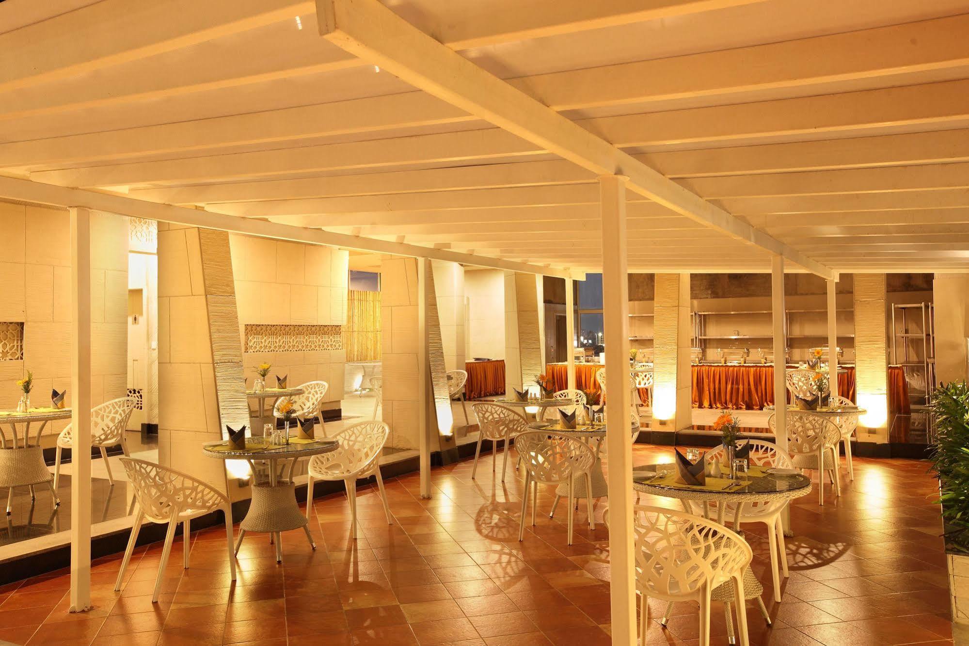 Hotel Ginger Mg Road 4*