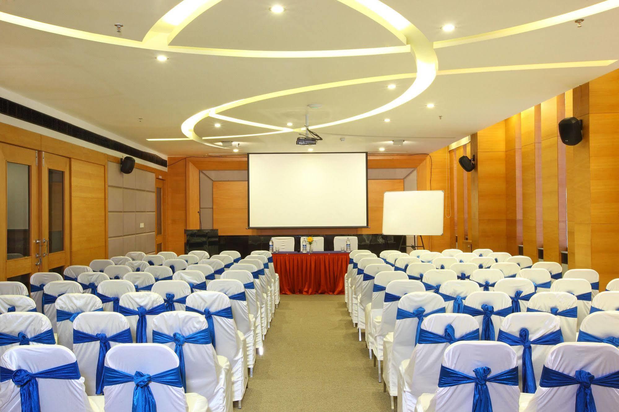 Ginger Mg Road Hotel Kochi