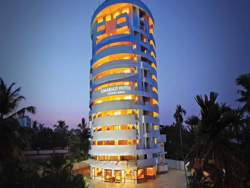 Hotel Emarald Cochin 3*