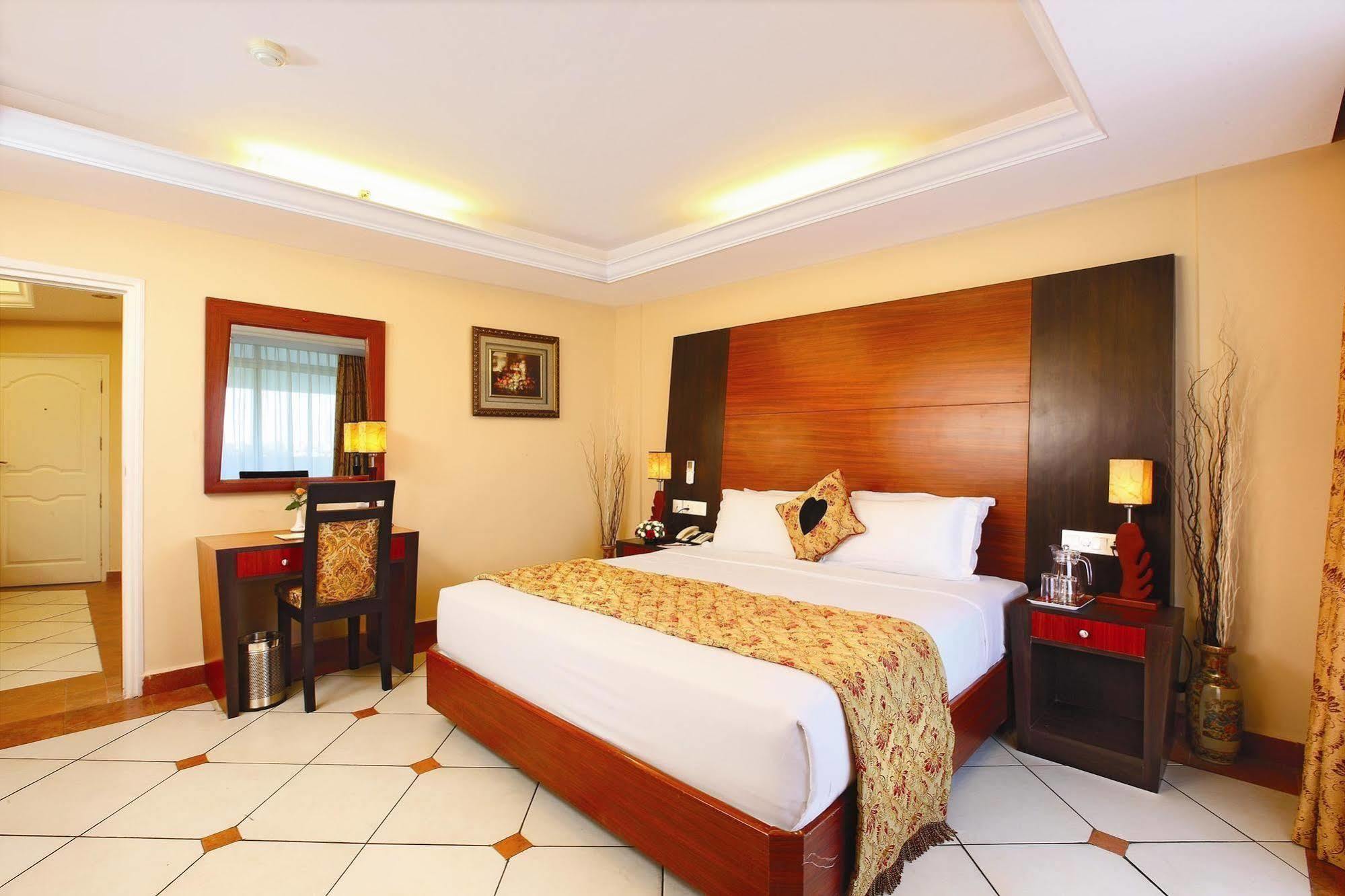 Emarald Cochin 3* Kochi