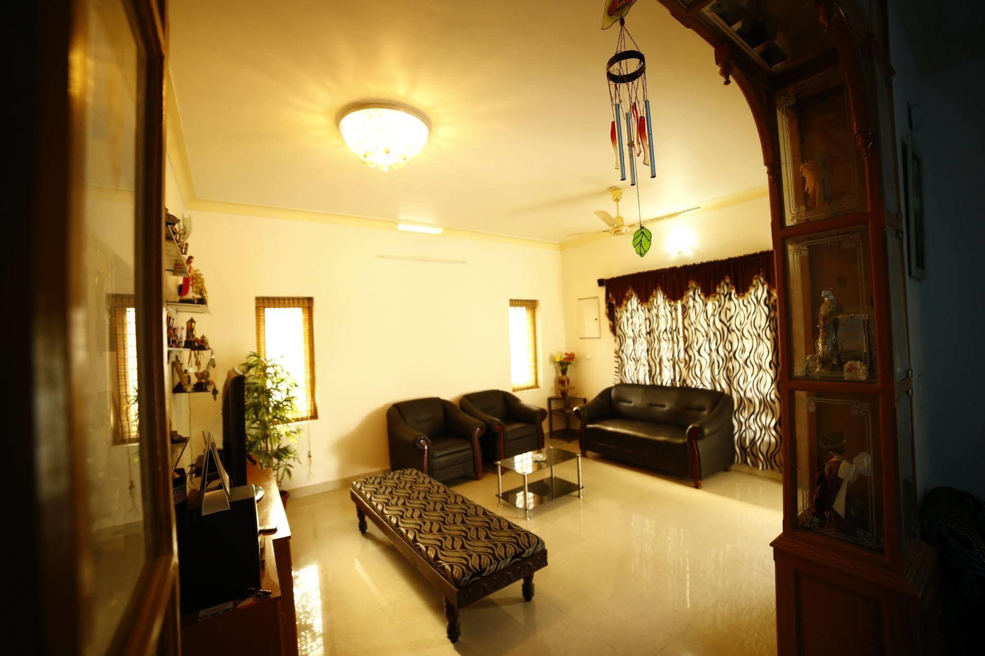 Hotel Cochin Cove