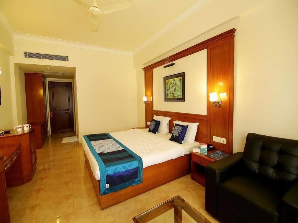 Hotel Oyo Jawaharlal Nehru Stadium