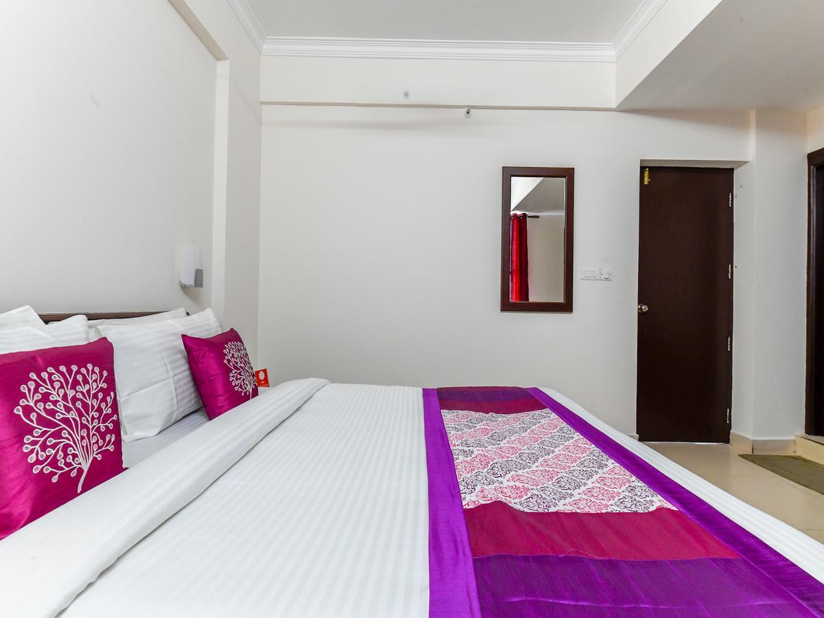 Oyo 11309 Land Residency Hotel
