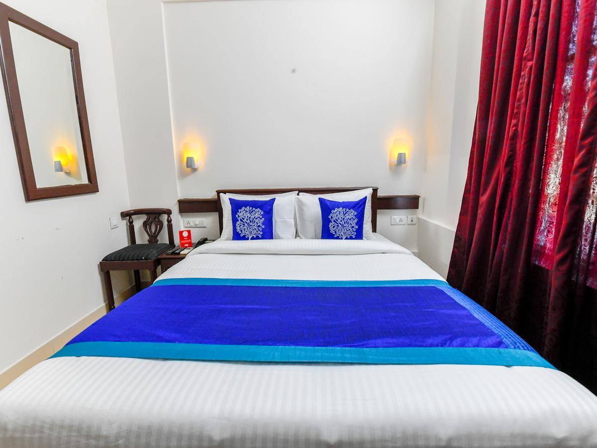 Oyo 11309 Land Residency Hotel 3*
