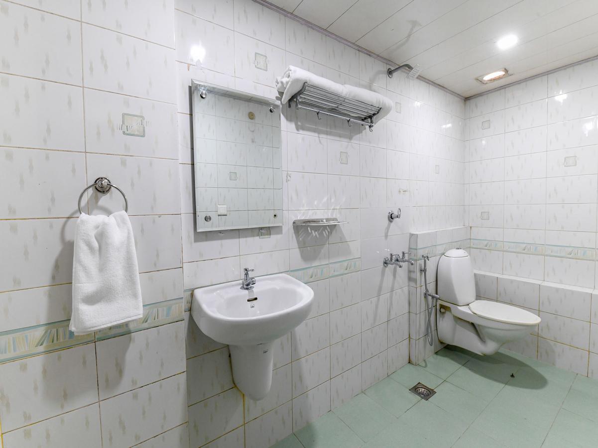 Oyo 11309 Land Residency Kochi