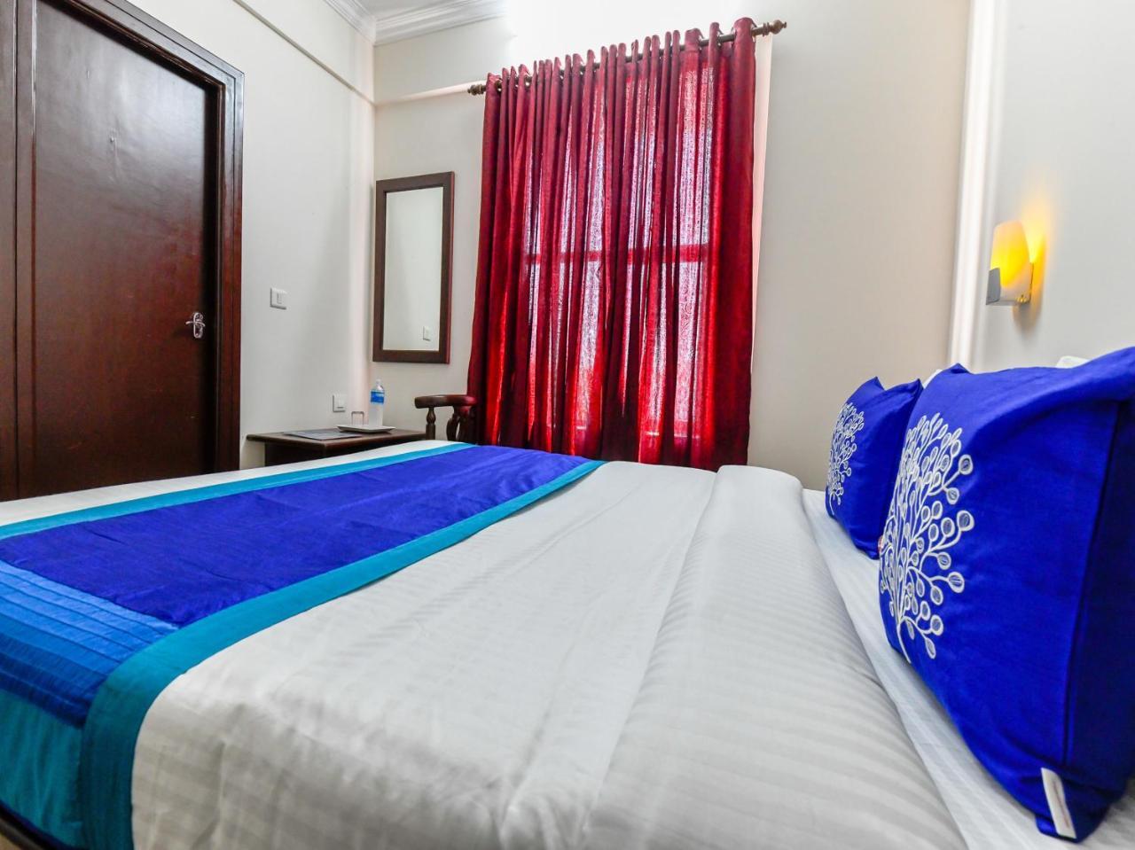 Oyo 11309 Land Residency 3*