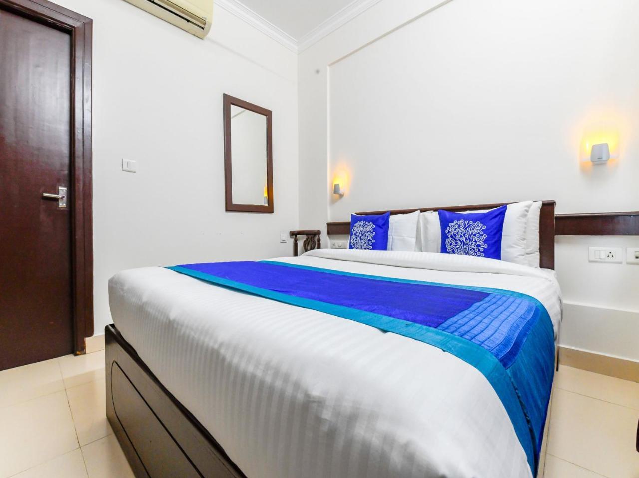 Hotel Oyo 11309 Land Residency 3*
