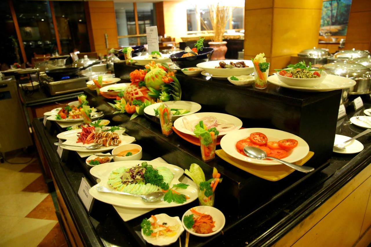 Gokulam Park & Convention Centre Hotel