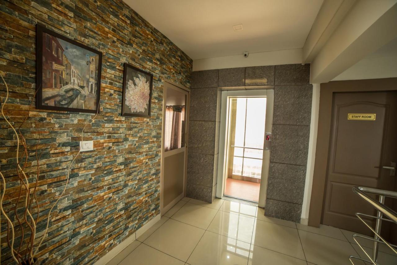 Evershine Residency Hotel 2*